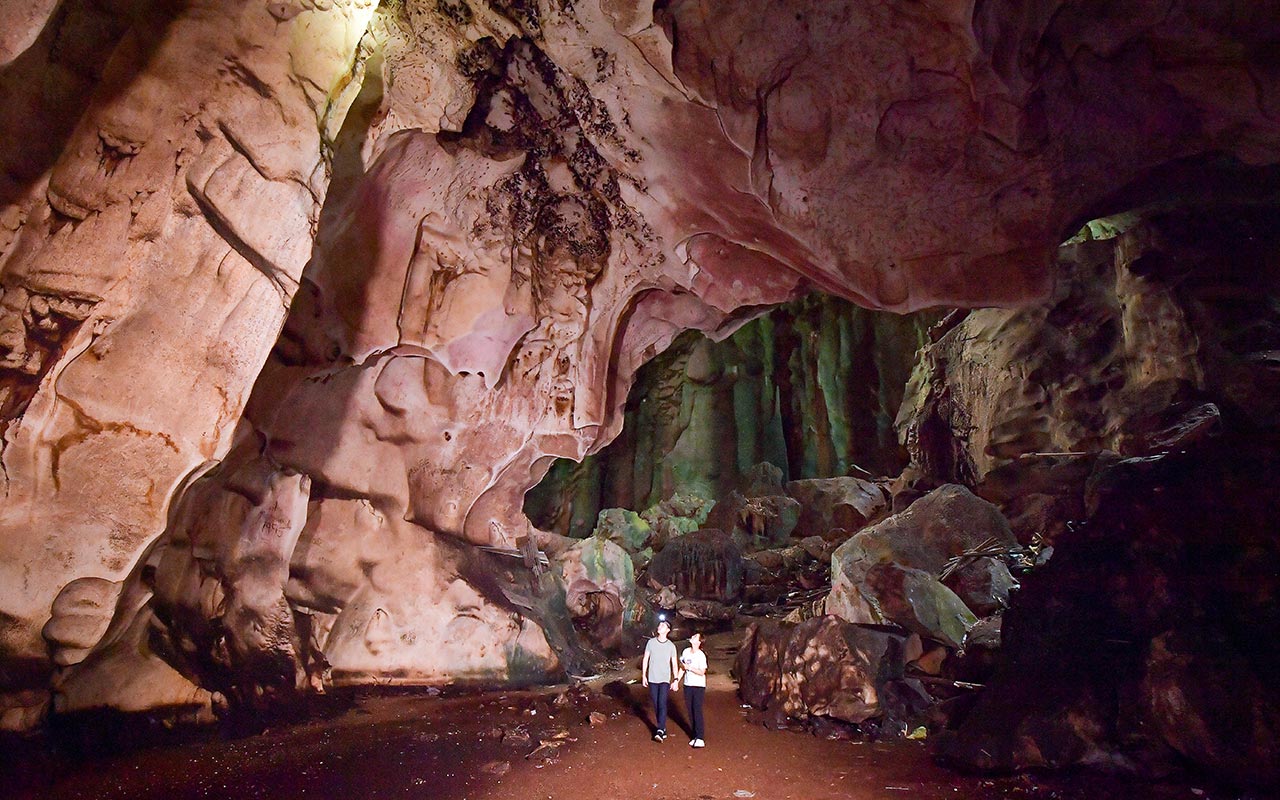 Madai-Caves-3